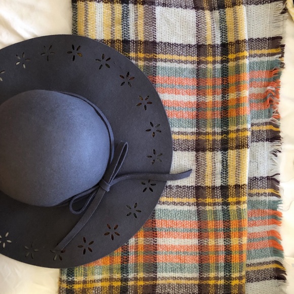 NWOT! Betsy Johnson Floppy Hat! - Picture 1 of 3